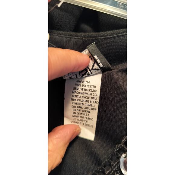 4327) MSK Woman Plus Black Sleeveless Jewelled Neckline Bow Round Top 4X - Picture 6 of 7